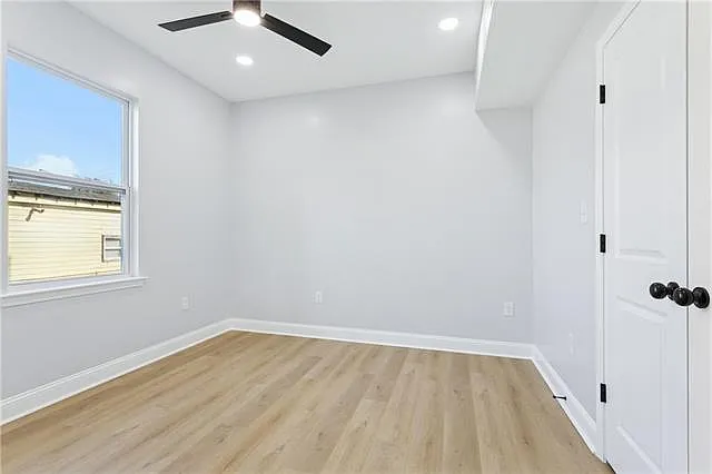 3514 Hamburg St — Photo 9