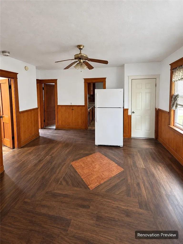 392 Carrington Ave — Photo 4