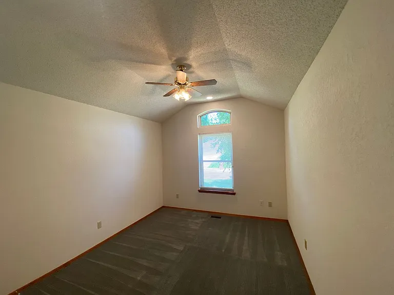 1708 De Vita Rd — Photo 4