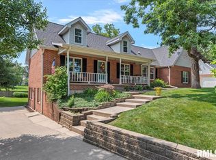 7 Marshall Ct, Springfield, IL 62712