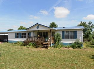 1387 Salem Rd, McMinnville, TN 37110
