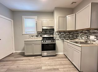 144 Bidwell Ave #2E, Jersey City, NJ 07305