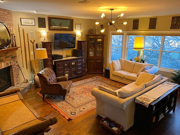 4th image of 1025 Mill Valley Cir