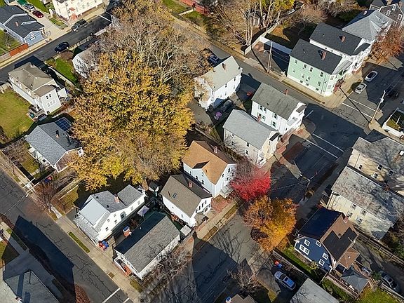 4th image of 135 Sycamore St
