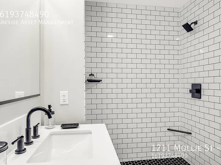 1211 Mollie St #1 — Photo 11