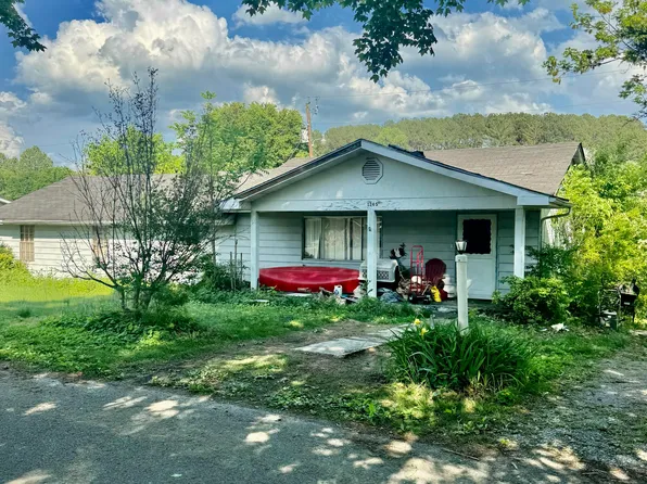 124 S Chestnut St, Whitwell, TN 37397