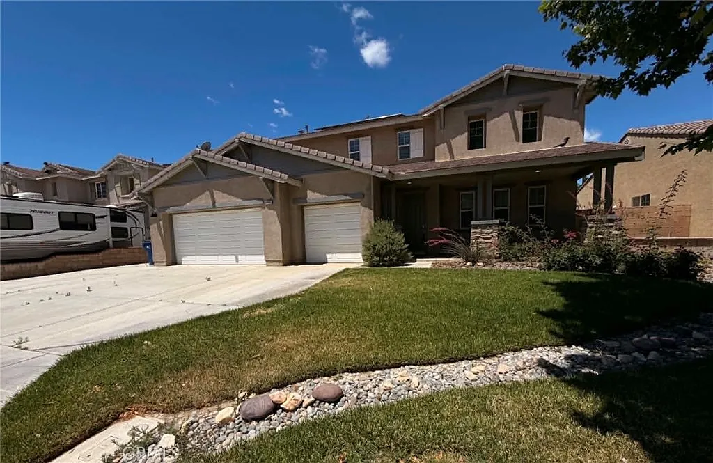 6 bed, 3421 sqft, $5,000 — Photo 2
