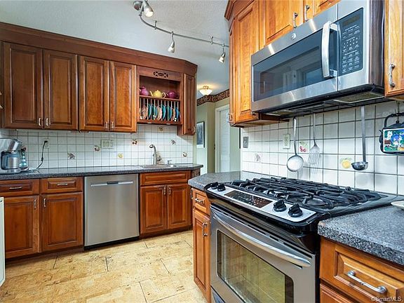 3rd image of 1 Strawberry Hill Ct APT 1C