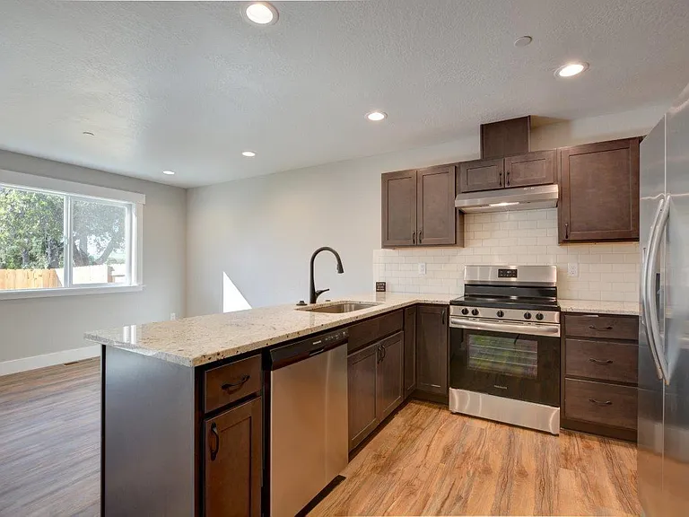 7433 Denman Ct — Photo 8
