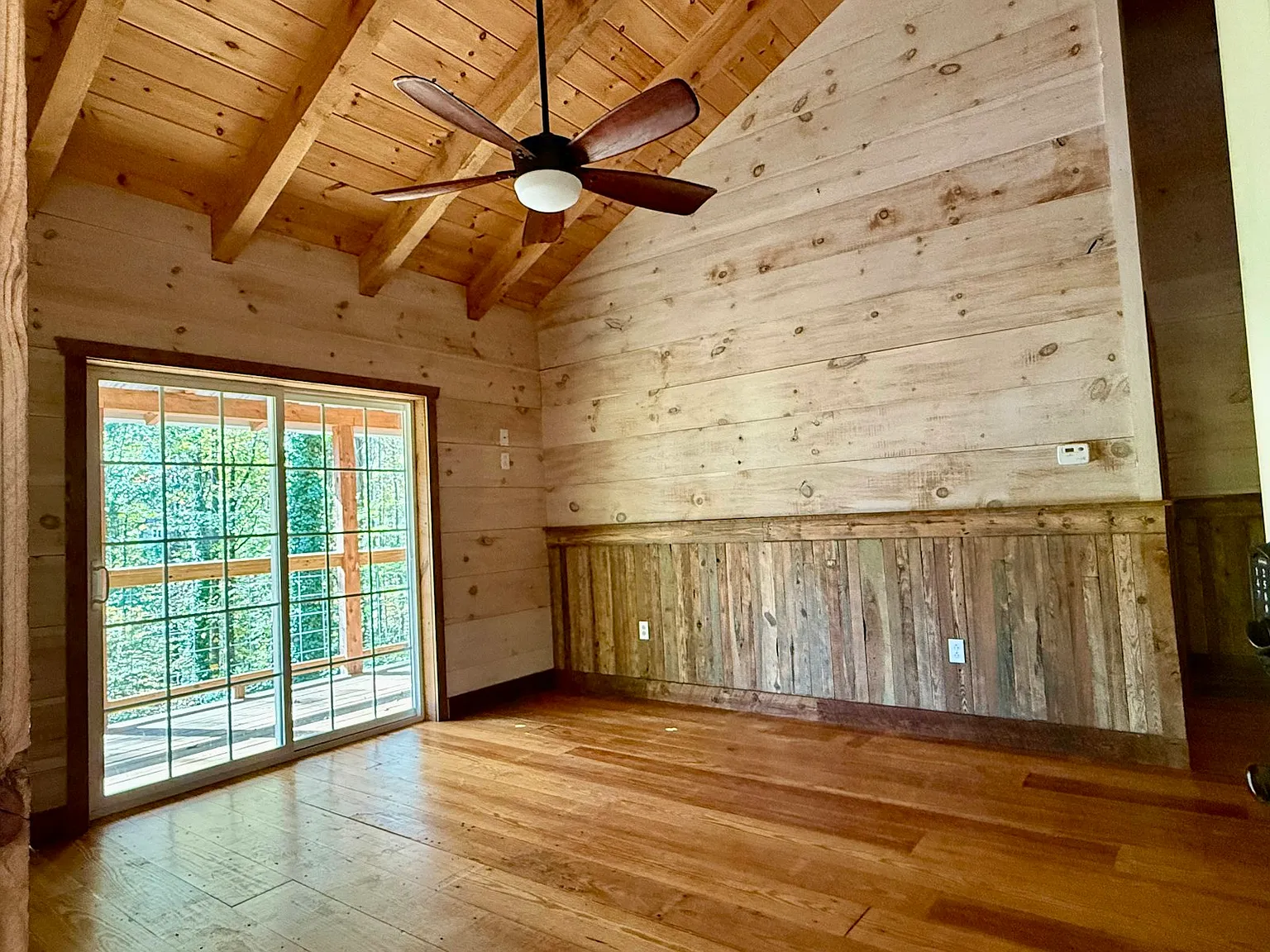 3116 Alenes Dr, Unit Cabin — Photo 2