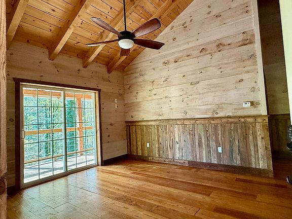2nd image of 3116 Alenes Dr