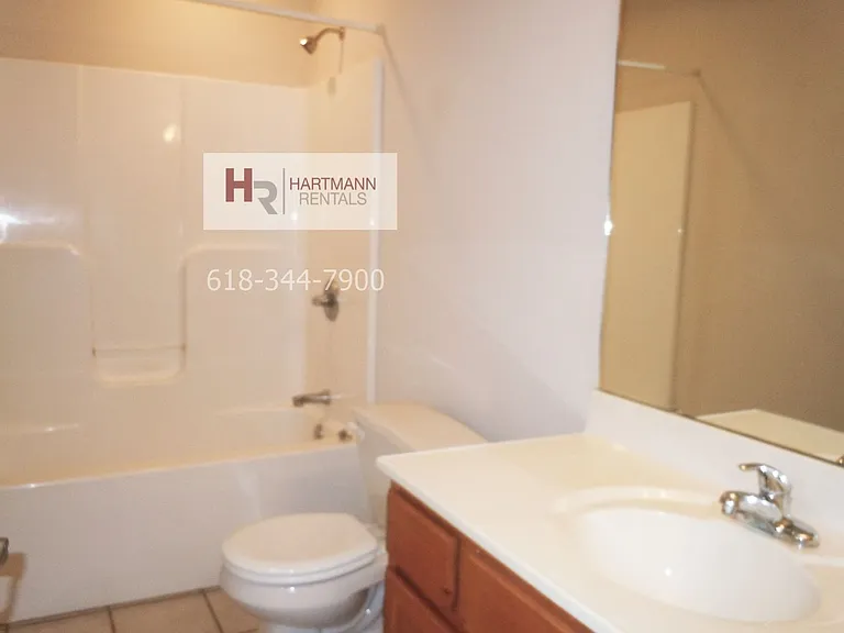 123 W Center St — Photo 13
