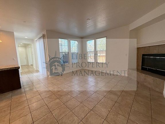 3rd image of 98 W Brilloso Ln