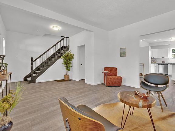5th image of 7032 Lindenwood Pl
