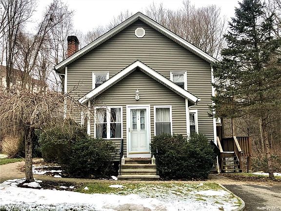 4th image of 189 Fair St