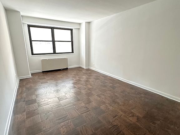 5th image of 305 E 86th St APT 7LW