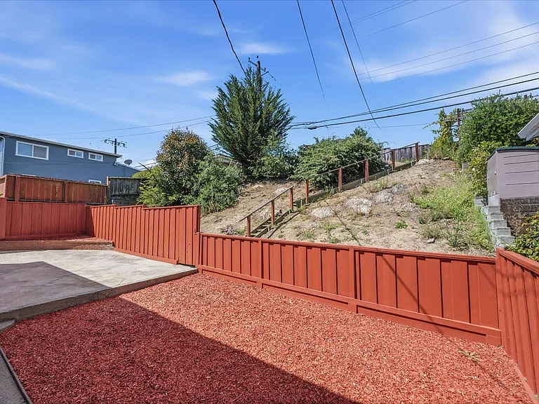 435 Alhambra Rd — Photo 21