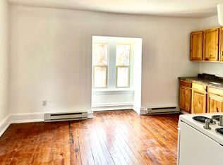391 Washington Ave FLOOR 3, Phoenixville, PA 19460