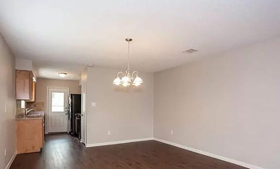 5th image of 1203 Julian St