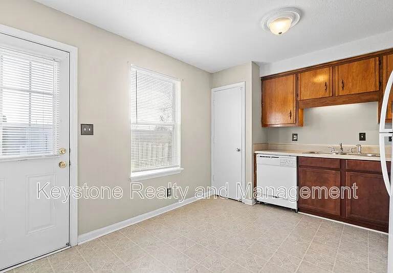 1630 Baltimore Dr #A — Photo 7
