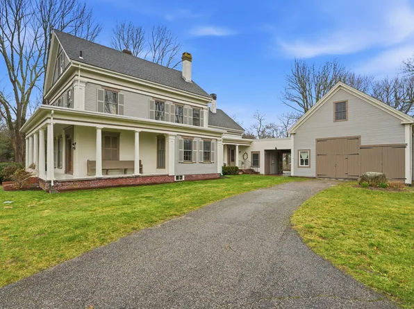 194 Center Street, Yarmouth Port, MA 02675
