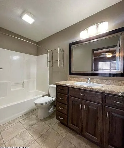 2830 S Pearl Ave — Photo 8