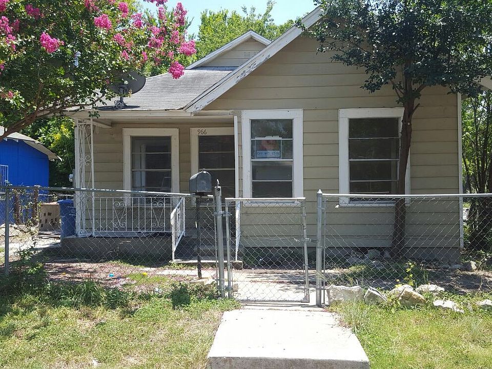 1st image of 966 Menchaca St