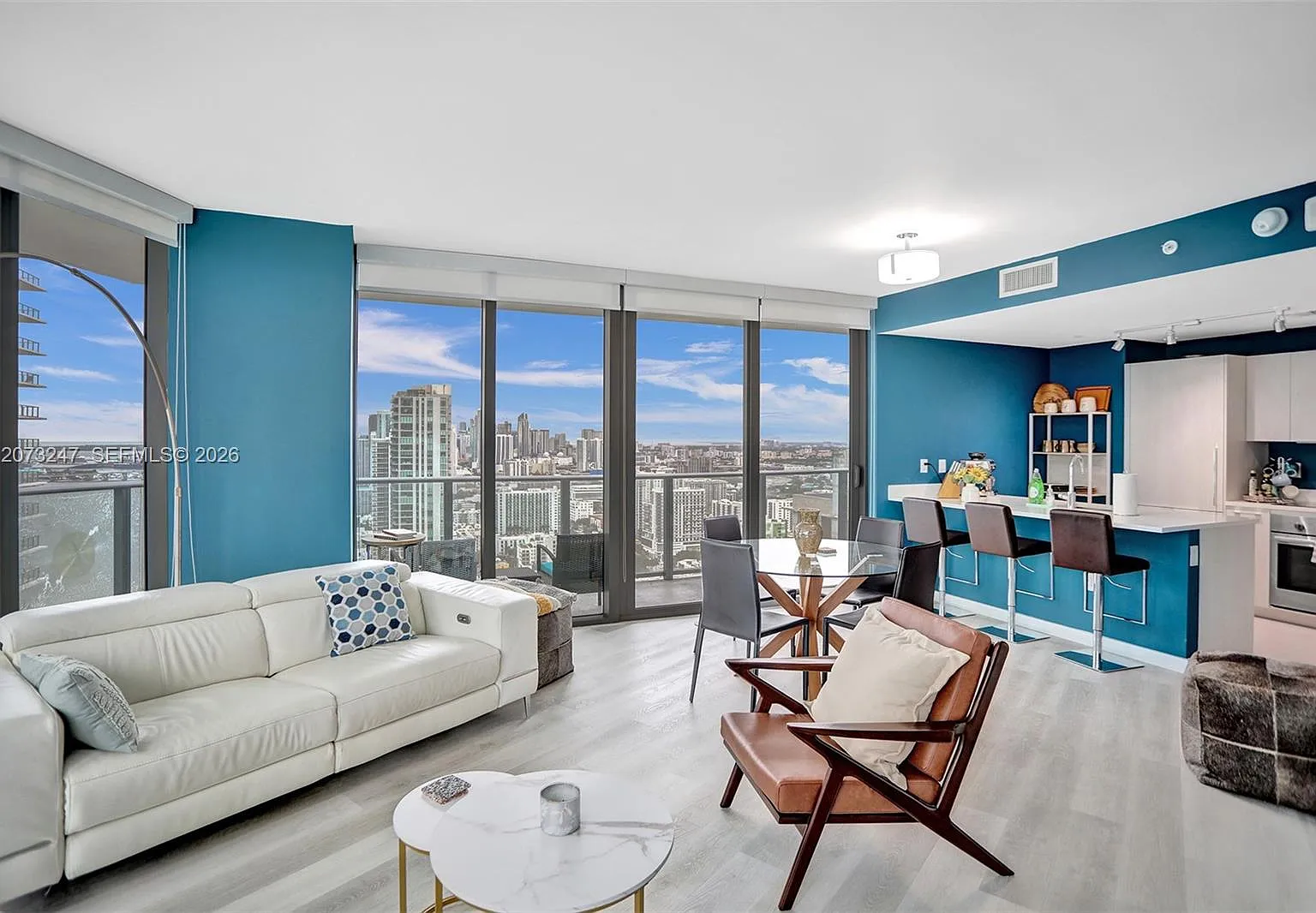 Paraiso Bayviews Condo — Photo 1
