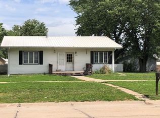 122 Union Ave, Hebron, NE 68370