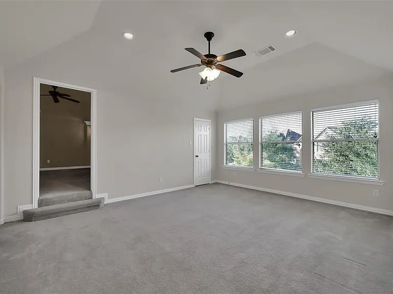 2 Maitland Ct — Photo 38
