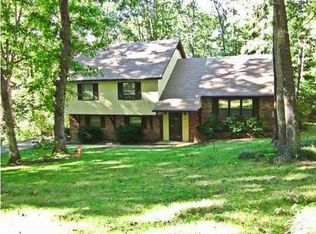 910 Glamis Cir, Signal Mountain, TN 37377