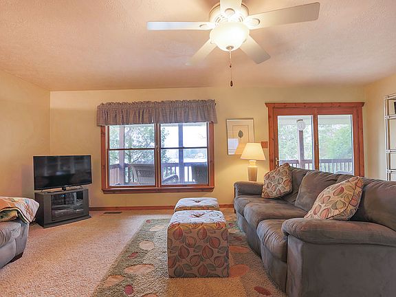 3rd image of 561 King Beach Dr