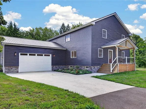 7437 Derby Rd, Derby, NY 14047