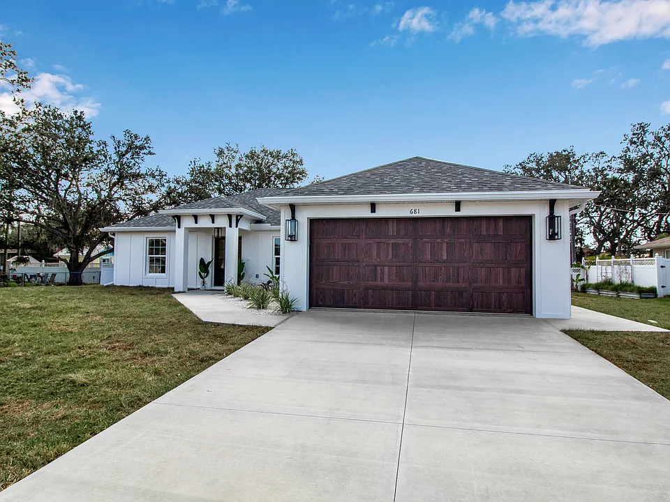 681 Azure Rd