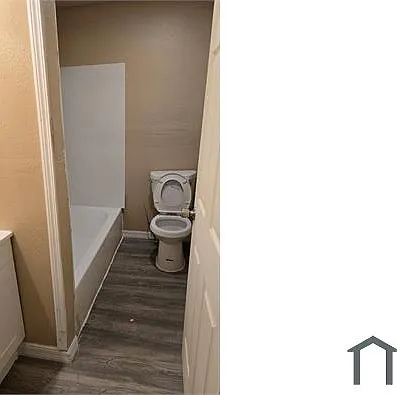 1122 Rich Ave #A — Photo 3
