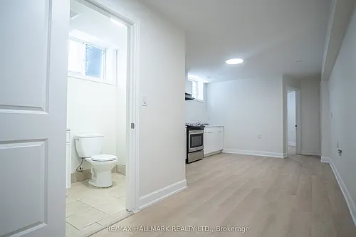 118 Fairholme Ave Photo 1