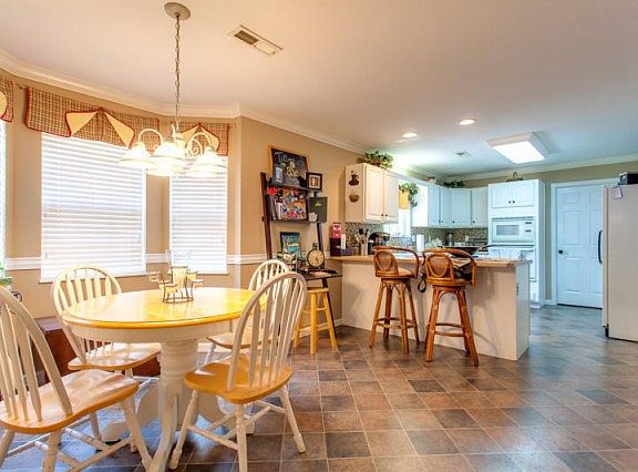 5th image of 1111 Avocet Ln