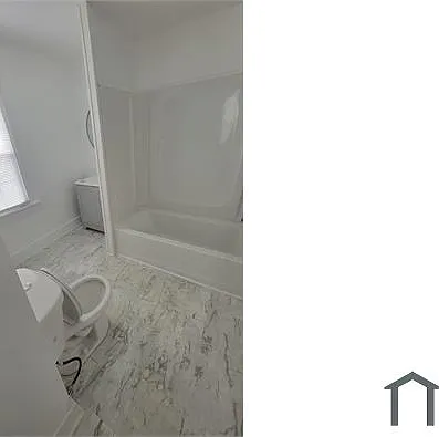 607 Washington St — Photo 12