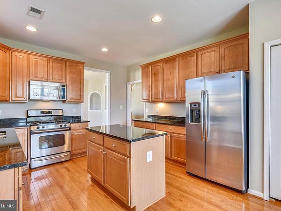 5th image of 6119 Beton Ct