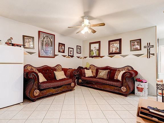3rd image of 4133 42nd St APT 3