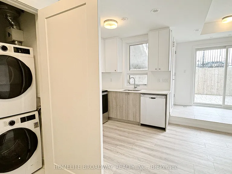25 Palace St #P9 — Photo 10