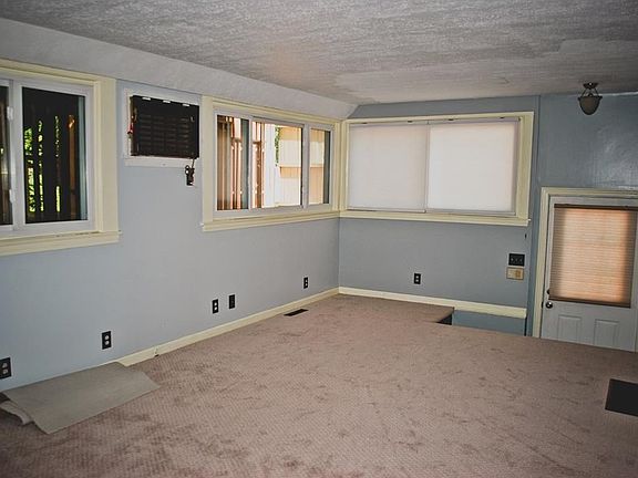 2nd image of 5104 Riverview Dr