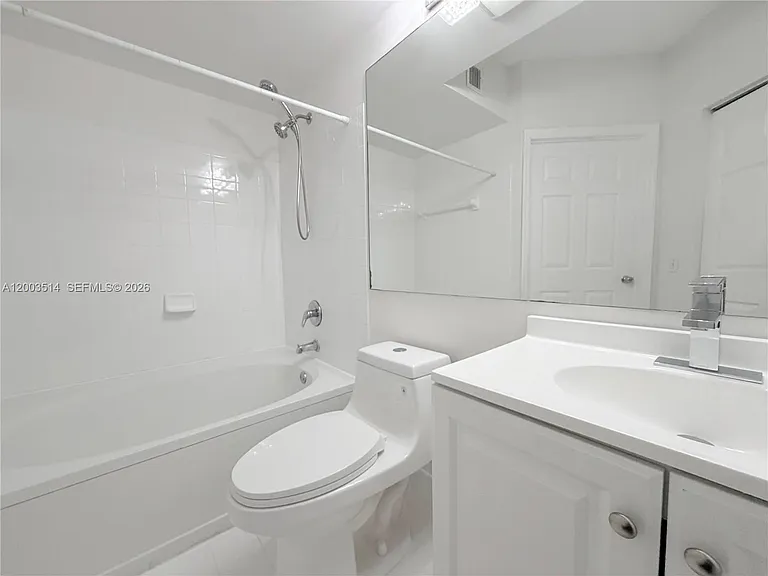 17100 N Bay Rd #1913 — Photo 35