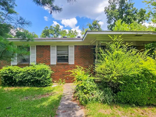 522 64th St, Fairfield, AL 35064