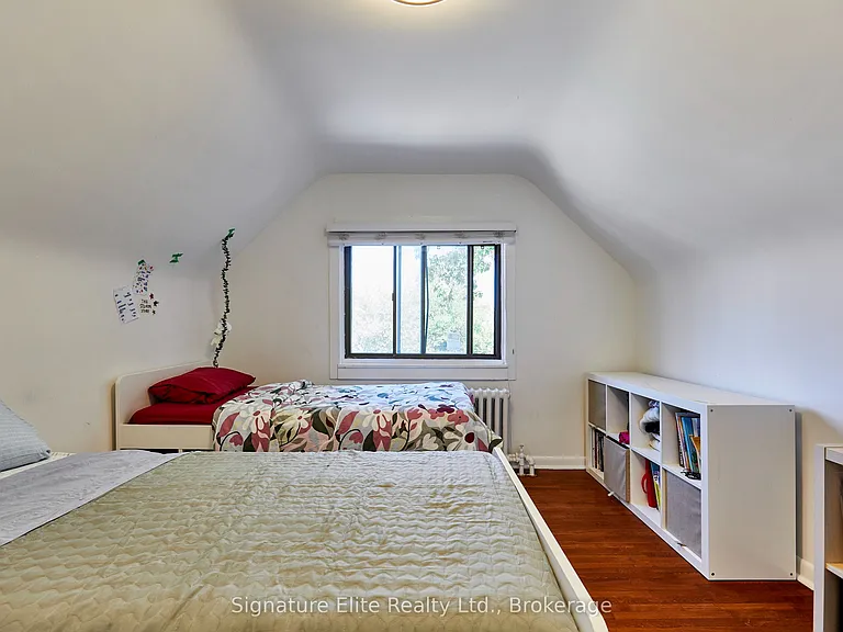 124 Geoffrey St #UPPER — Photo 31