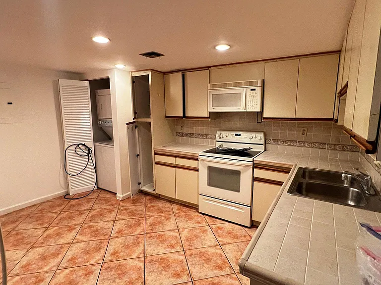 730 Coral Way #101 — Photo 18