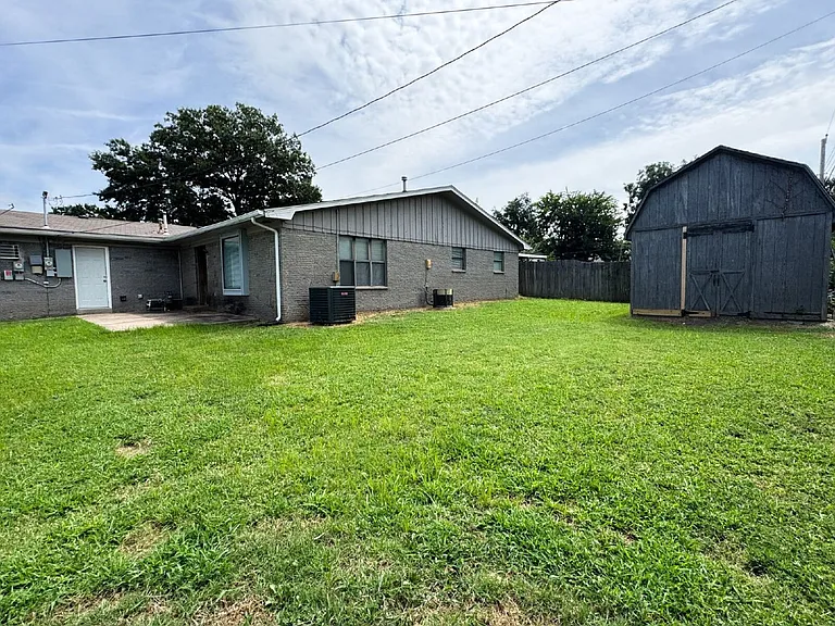 240 S 120th East Ave — Photo 18