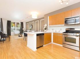5800 3rd St, San Francisco, CA