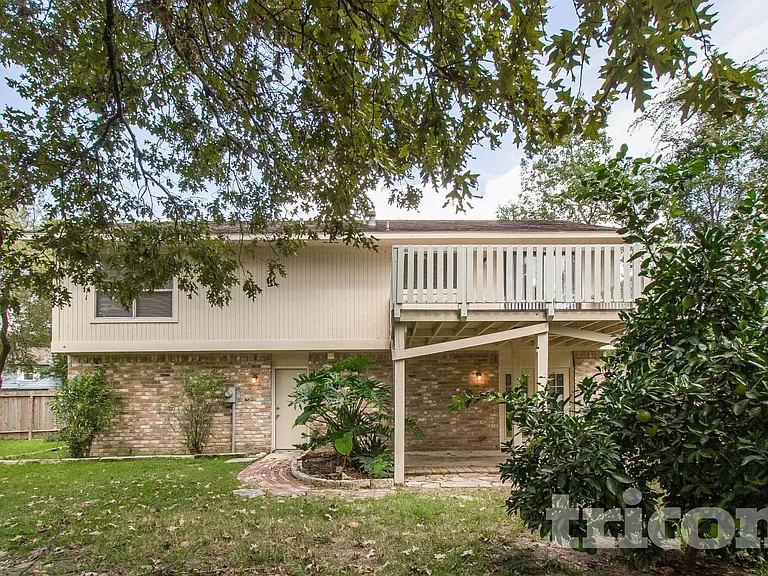 8610 Pine Shores Dr — Photo 16