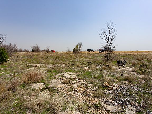 4th image of 121 White Moon Rd